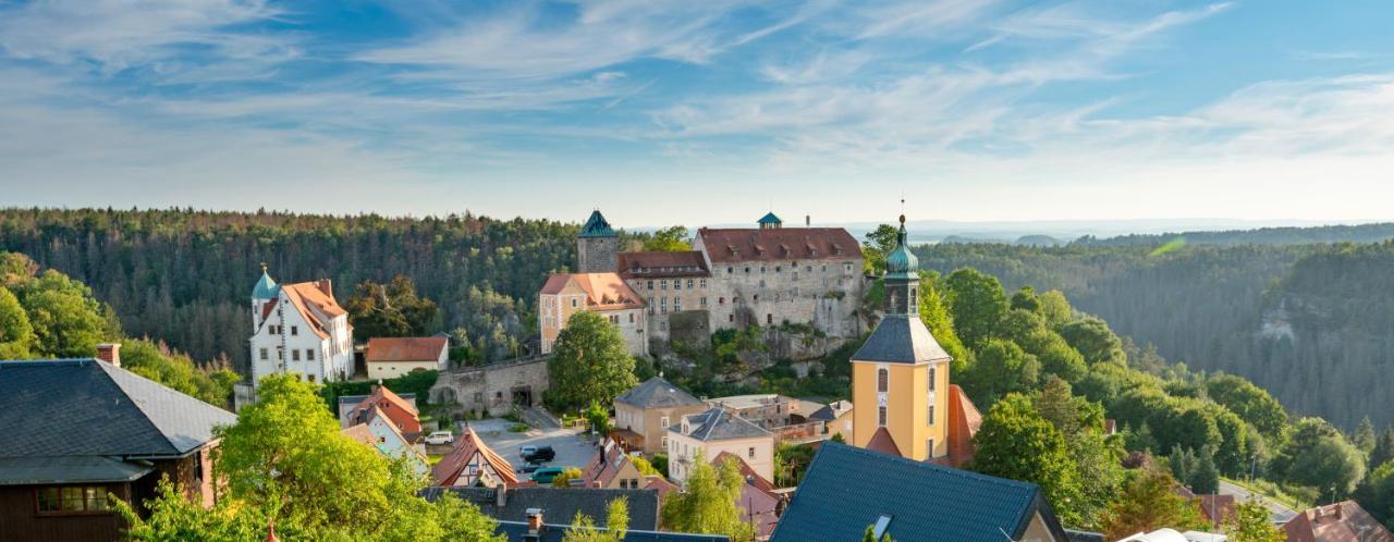 Hotel Zur Aussicht Hohnstein Exteriör bild