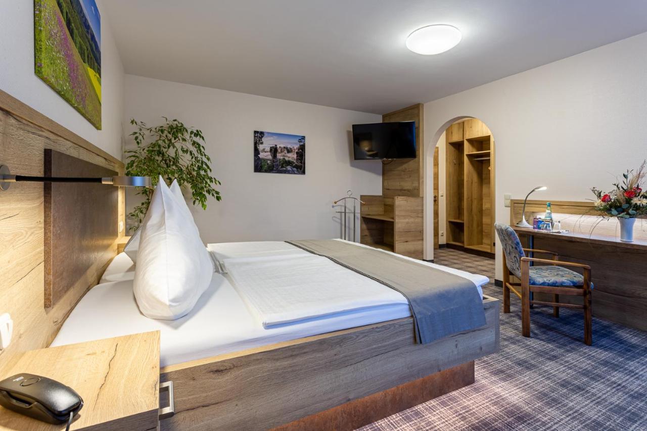Hotel Zur Aussicht Hohnstein Exteriör bild