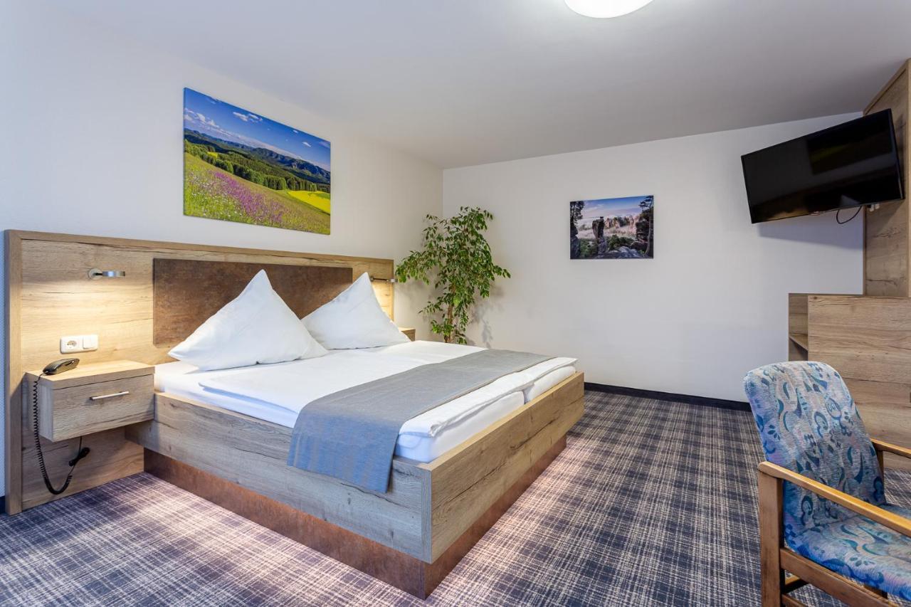 Hotel Zur Aussicht Hohnstein Exteriör bild